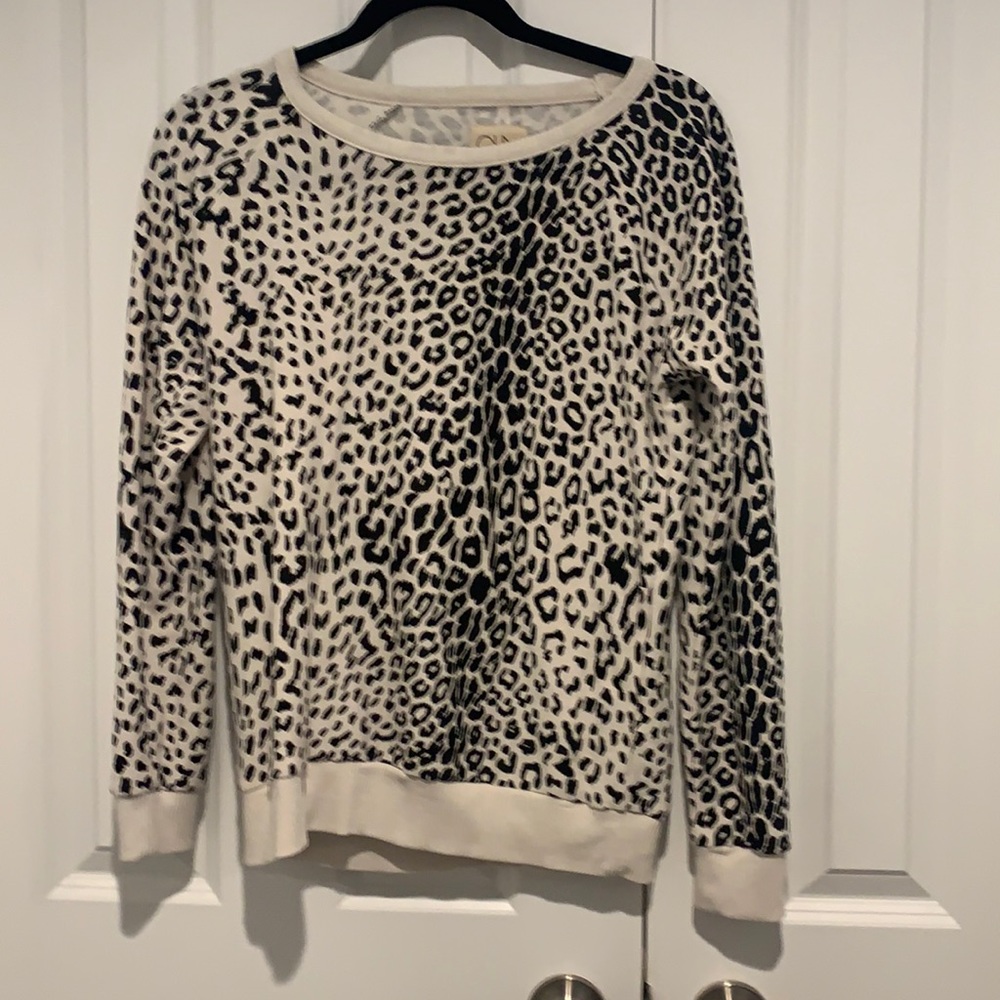 Leopard print top
